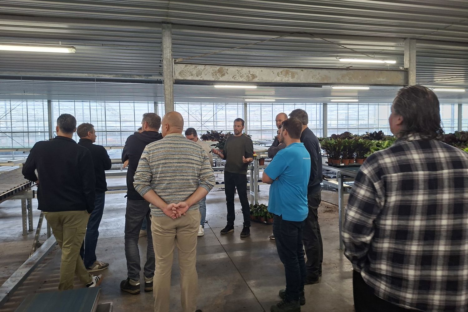 SDF team supporting a new customer with software implementation in the greenhouse